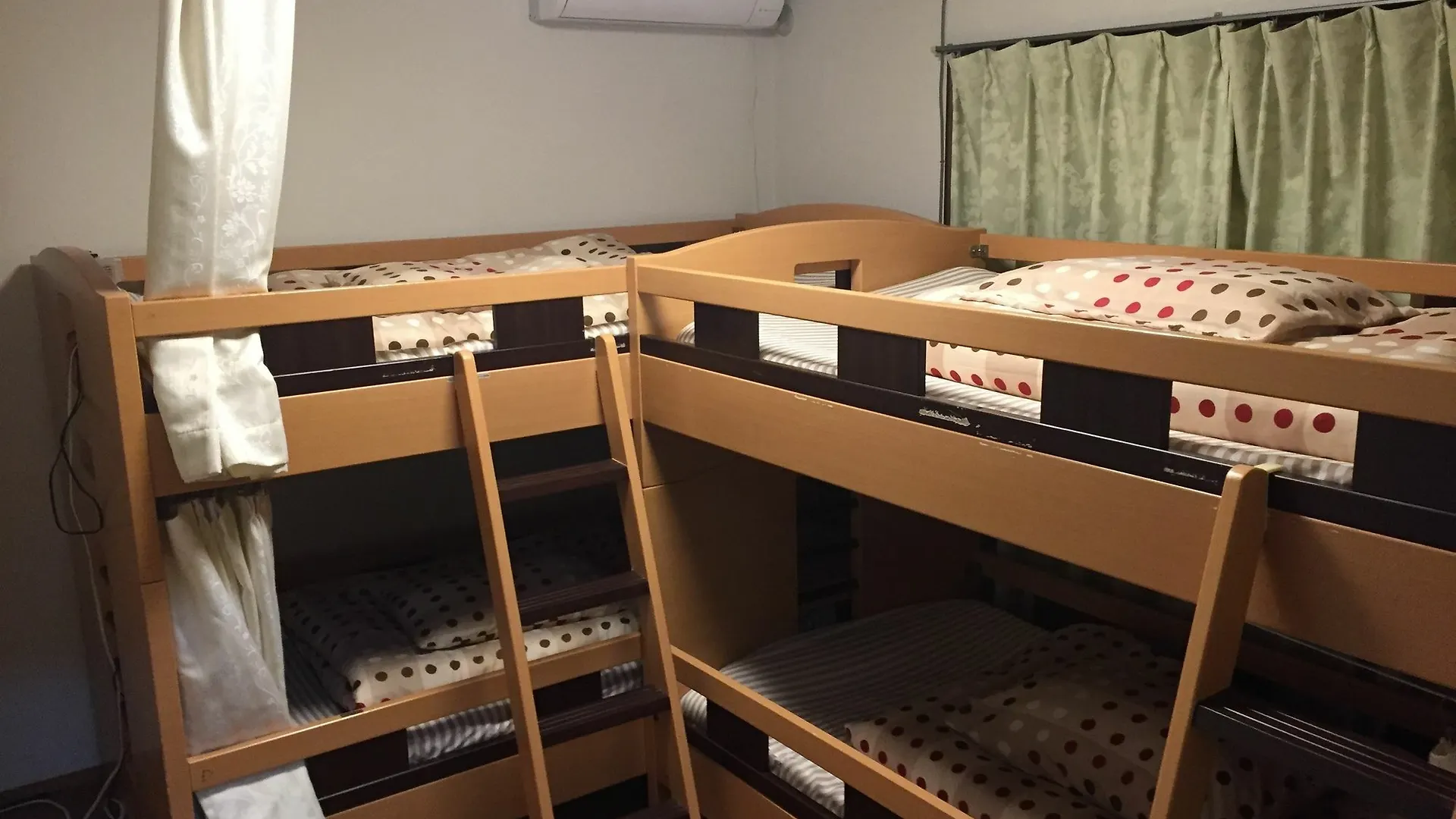 קיוטו Guesthouse Usagi-Momiji 0*,